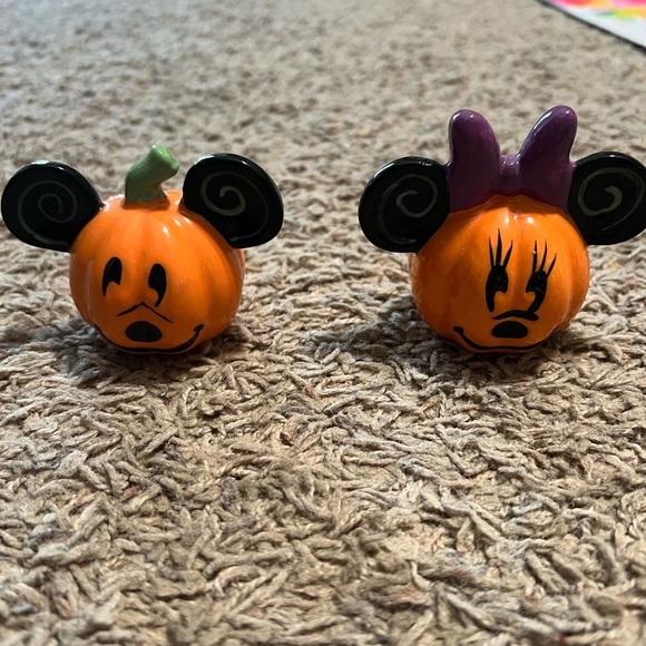 Disney Other - Mickey and Minnie Pumpkin Salt and Pepper Shakers